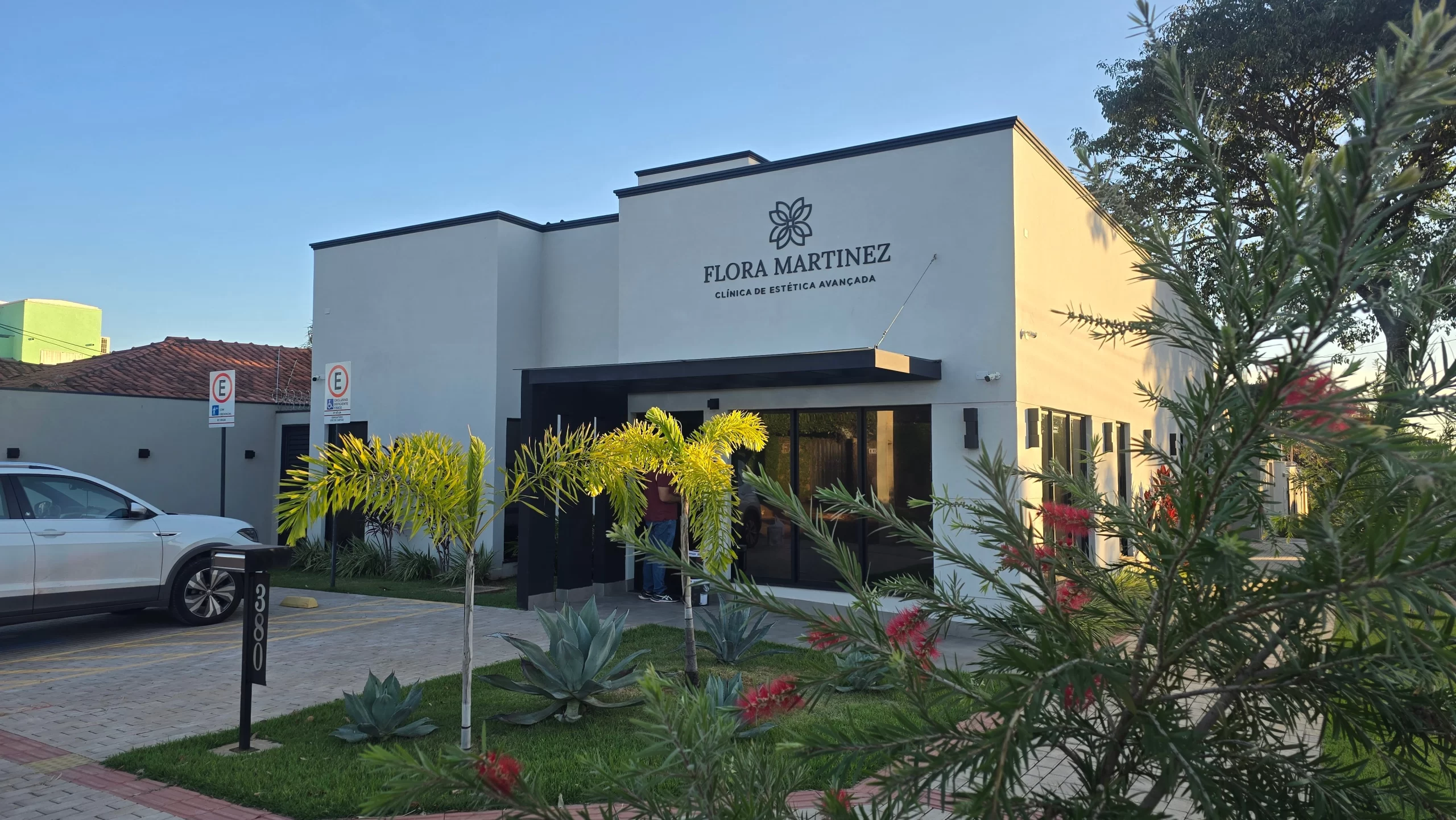 Foto oficial do ambiente da Flowers Clinic.